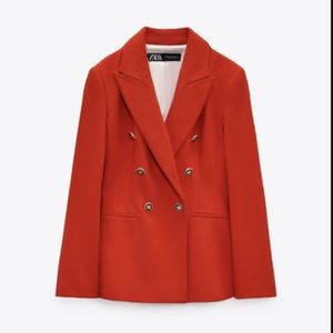 NWT ZARA double breasted taylored fit blazer with gold buttons . Size L